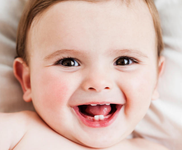 4 lưu ý khi mẹ chăm trẻ biếng ăn thời kỳ mọc răng