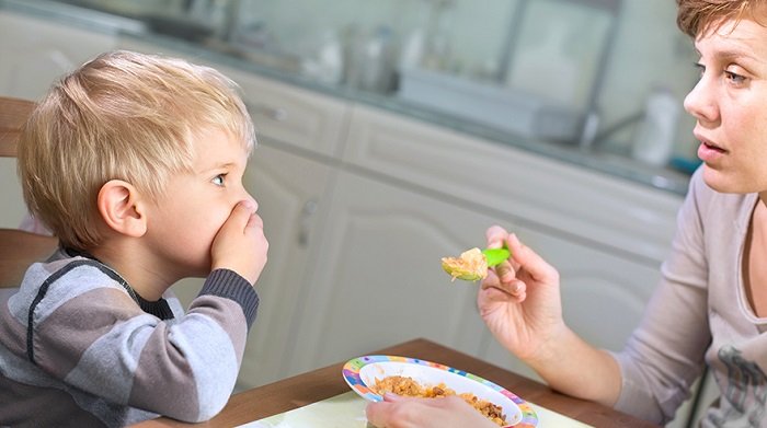 Mách mẹ cách chữa bé ăn ngậm nhanh chóng và hiệu quả