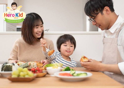 Bật mí cách chữa trẻ chán ăn cực đơn giản tại nhà