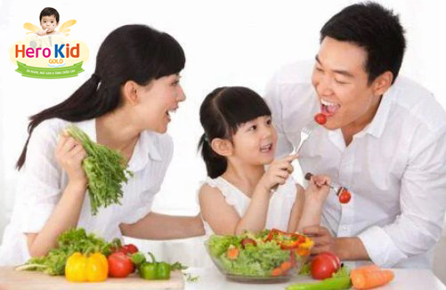 Mẹo hay giúp trẻ hết lười ăn rau mẹ tham khảo ngay!