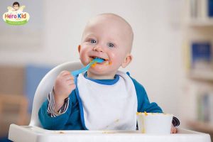 Giúp bé 1 tuổi ăn ngon miệng